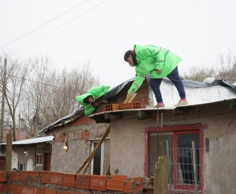 LOS EQUIPOS MUNICIPALES SE ENCUENTRAN ASISTIENDO A LA COMUNIDAD