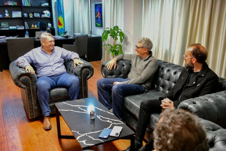 JORGE D’ONOFRIO, RECIBIÓ A GUSTAVO BARRERA EN LA PLATA