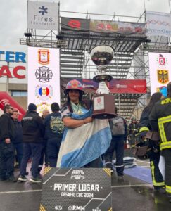 UNA BOMBERO GESELINA REPRESENTÓ AL PAÍS EN CHILE