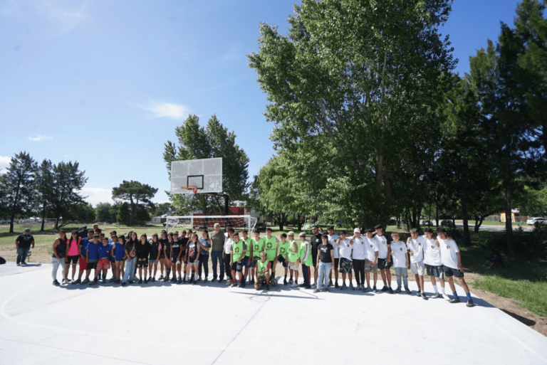 SE INAUGURÓ UN NUEVO PLAYÓN DEPORTIVO EN EL CENTRO COMUNITARIO OESTE