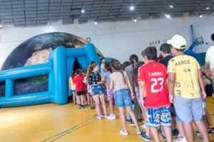 EL PLANETARIO MÓVIL PASÓ POR VILLA GESELL