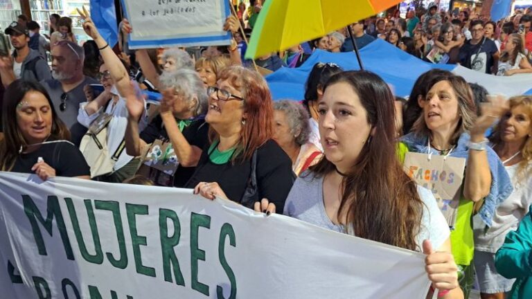 MULTITUDINARIA MARCHA LGBT: MILES DE PERSONAS SE MOVILIZARON EN NUESTRA CIUDAD