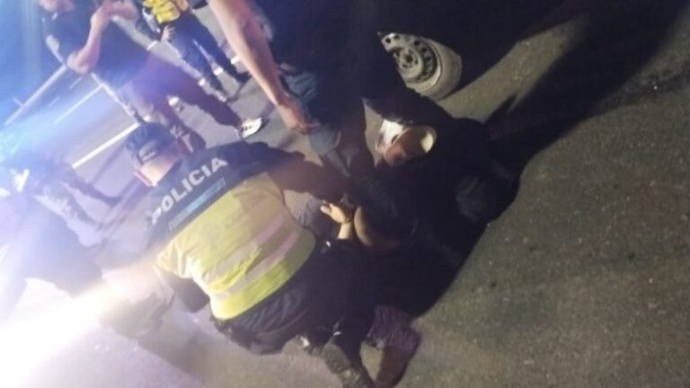 Seguimiento, persecución y detención de dos delincuentes